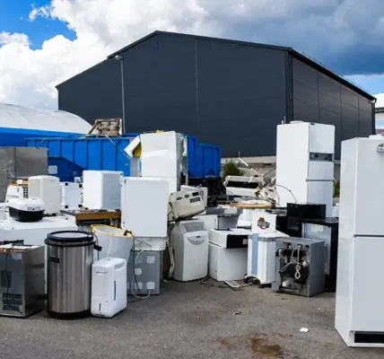 Sustainable Property Upgrades: How to Responsible Clear and Recycle Old White Goods in the UK Sustainable Property Upgrades: How to Responsible Clear and Recycle Old White Goods in the UK